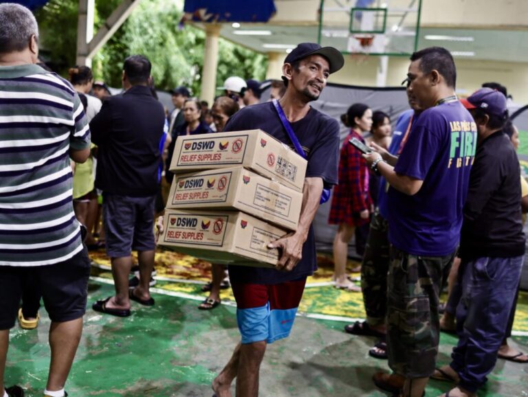 Dos nuevos ciclones traen fuertes lluvias a Filipinas tras 12 muertos y miles de evacuados
