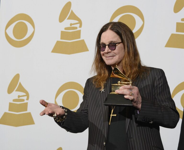 Los íconos del rock y celebridades en Estados Unidos despiden a Ozzy Osbourne