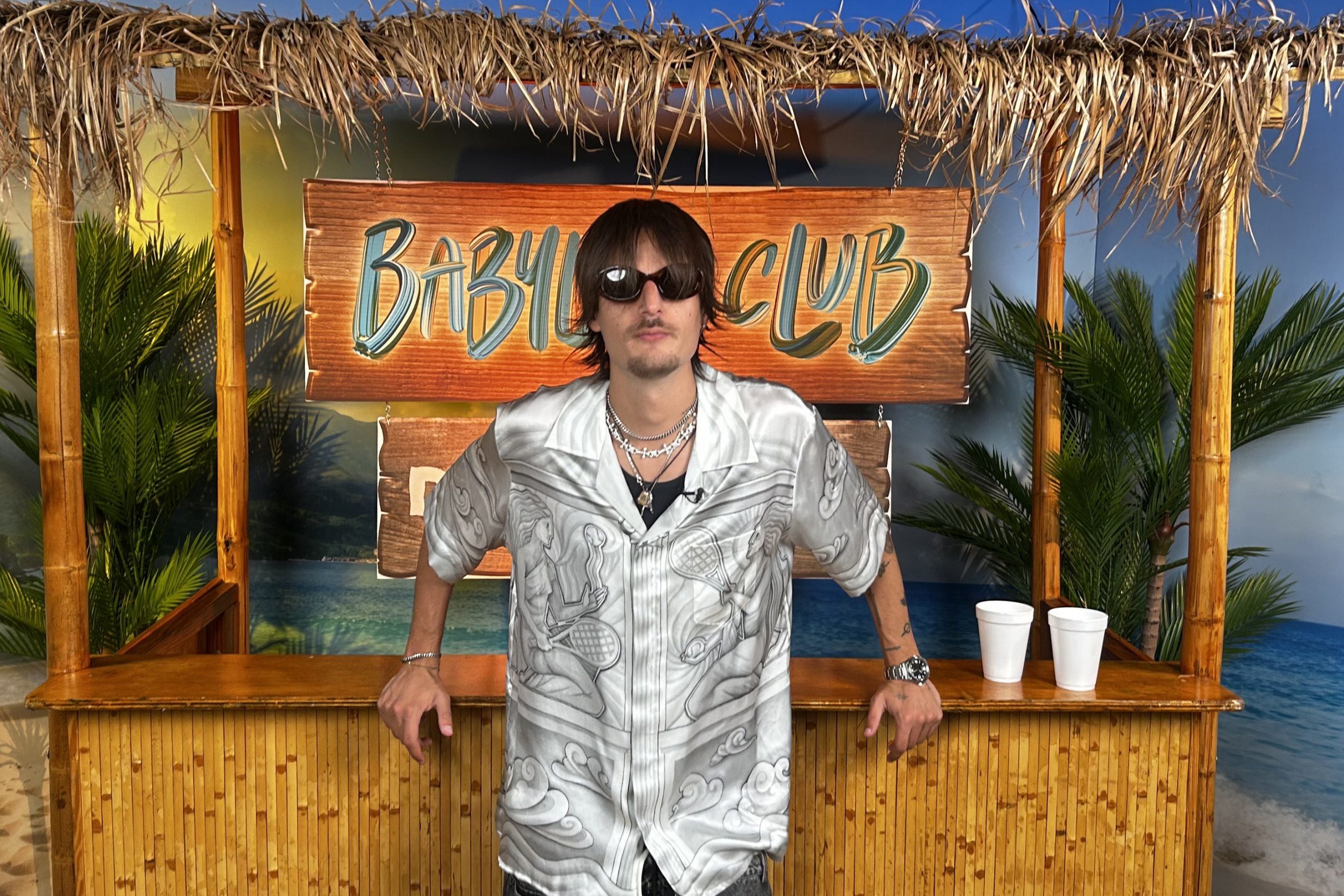 Danny Ocean abre la puerta del 'Babylon Club' para "apagar el ruido" que afecta el mundo