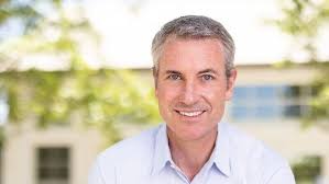 CEO de Astromer suspendido por escándalo en concierto