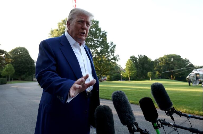Trump advierte sobre sanciones a Rusia si no hay paz