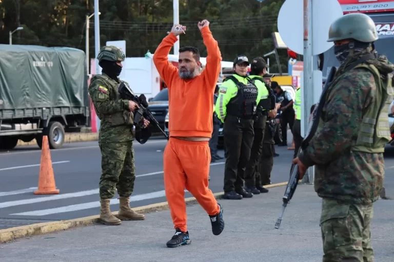 Noboa dice que la deportación de presos colombianos desde Ecuador siguió los «procedimientos legales»