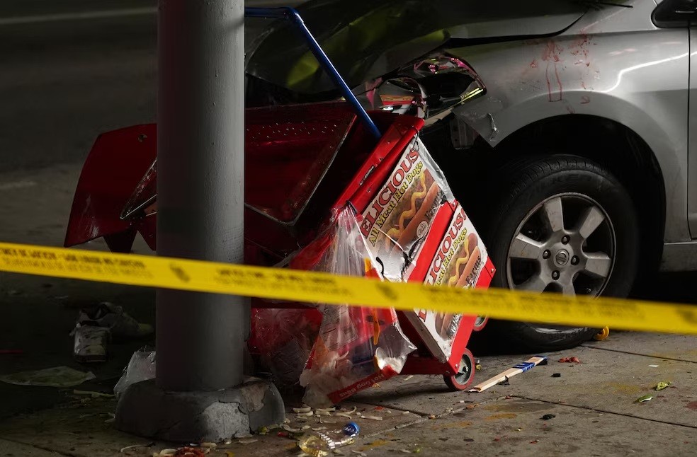 Caos en Los Ángeles: conductor arrolla a 30 personas en Santa Mónica Boulevard; hay tres en estado de gravedad