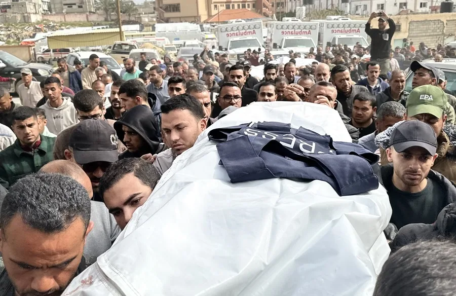 periodista embarazada y su familia mueren