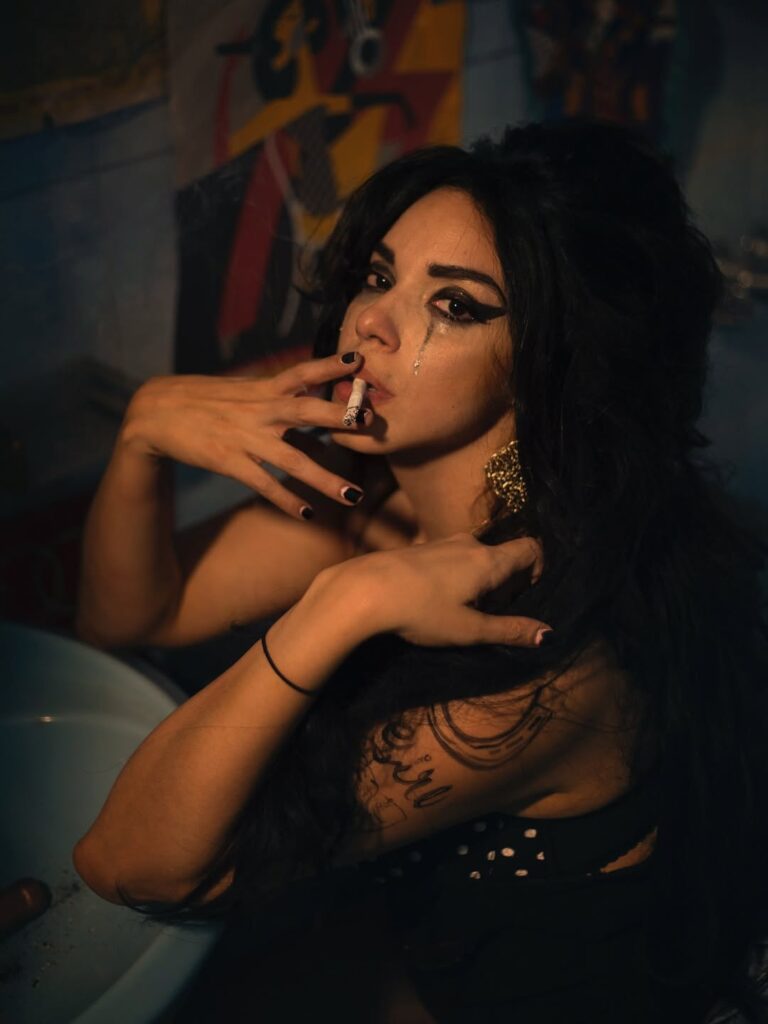 Hony Estrella recuerda a Amy Winehouse y revela adelanto de su próximo libro