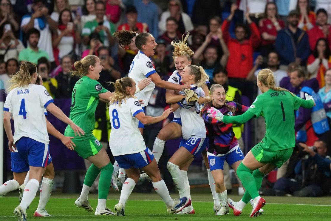 Inglaterra ganó de nuevo el Campeonato Europeo de Fútbol Femenino tras derrotar a España