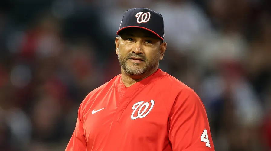 Los Nacionales de Washington despidieron al dirigente y al presidente de operaciones de béisbol