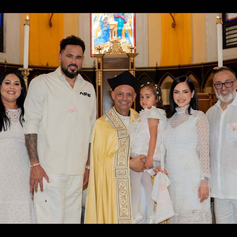 Raphy Pina celebra el bautizo de su hija con emotivo mensaje de fe y unión familiar