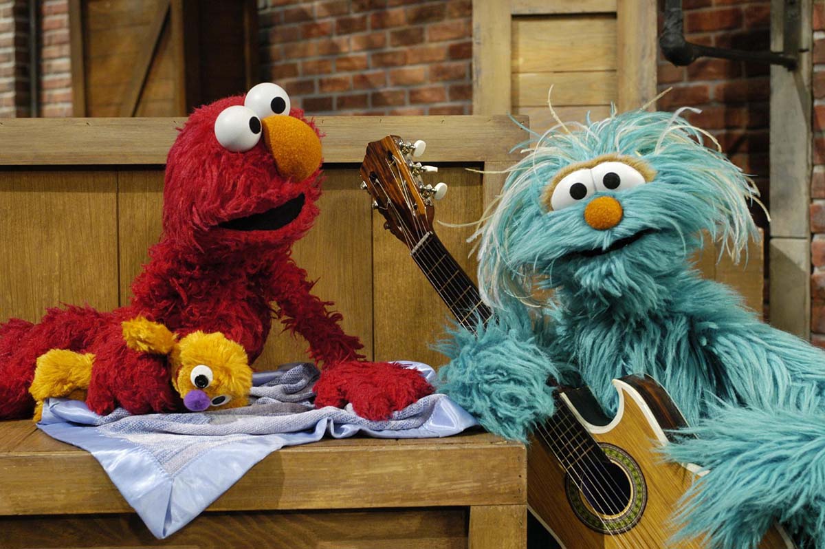 Piratean la cuenta de X de Elmo de 'Sesame Street' para publicar mensajes antisemitas