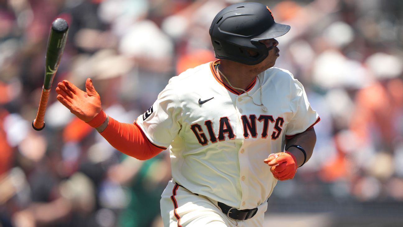 Rafael Devers conectó dos jonrones y empujó cuatro carreras en la victoria de los Gigantes sobre los Bravos