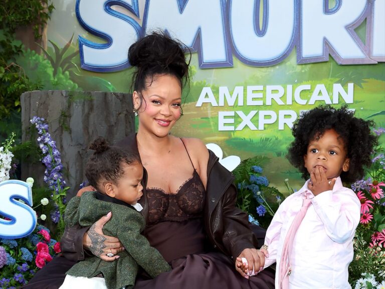 Rihanna se roba el show con RZA, Riot y su pancita en el estreno de ‘Smurfs’ en Los Ángeles