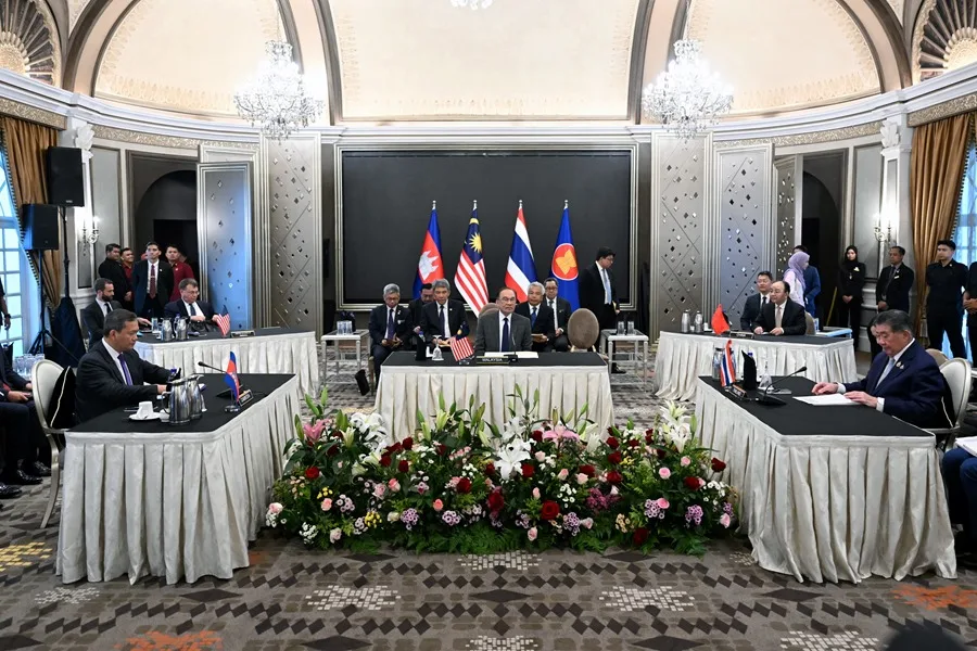 Tailandia y Camboya buscan paz