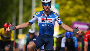 El velocista belga Tim Merlier ganó la novena etapa del Tour de Francia gracias a un sprint masivo
