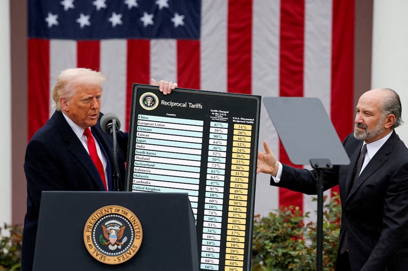 Trump impone arancel del 30% a importaciones de México y UE