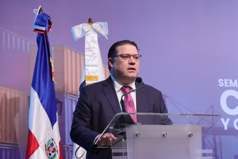 Reconocimiento a Jochi Vicente: legado en Finanzas RD