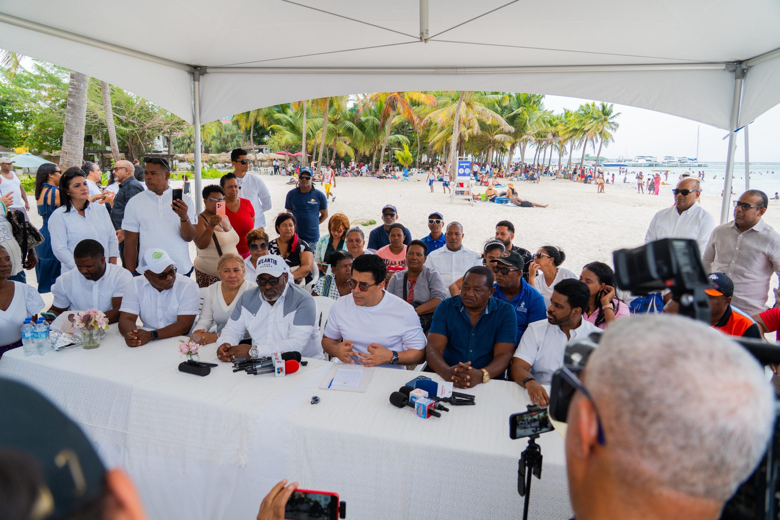 Playa de Boca Chica será transformada: ministro Collado anuncia proyecto por más RD$600 millones
