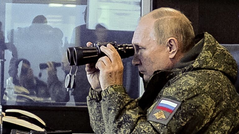 Rusia advierte a Donald Trump que toma como "señal de guerra" apoyo militar a Ucrania y presiones para negociar alto el fuego