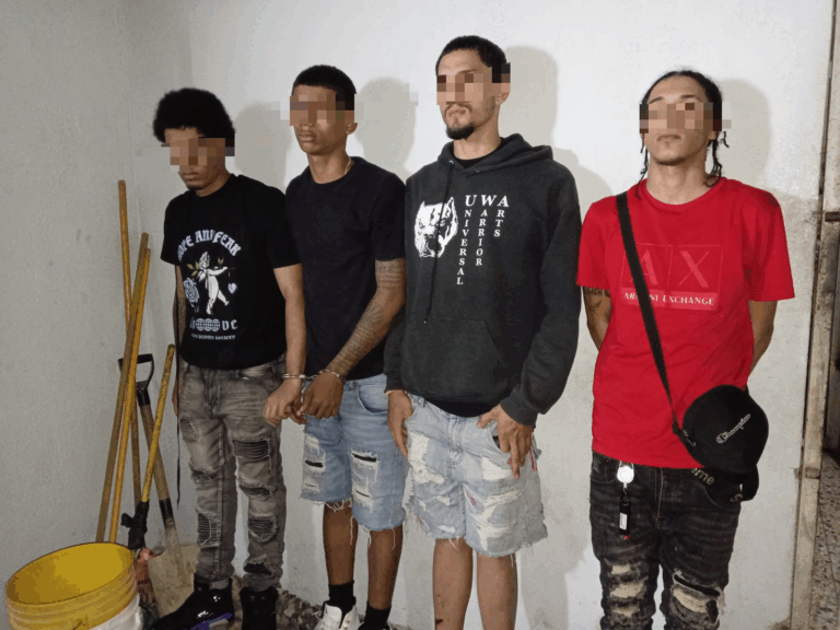 Policía recupera vehículo robado en Santo Domingo