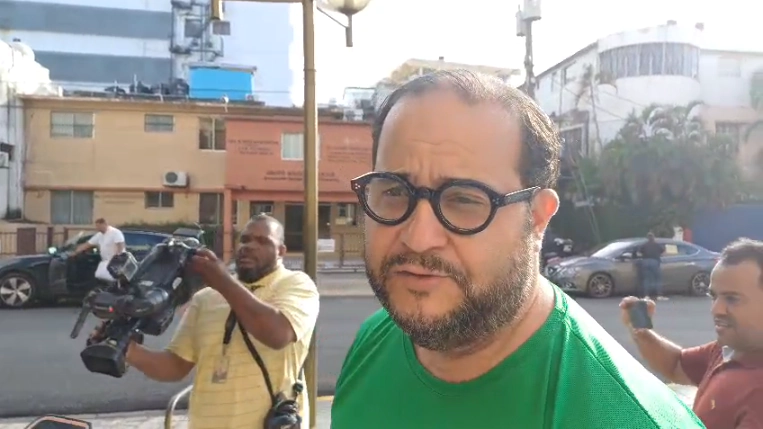 Imponen presentación periódica a Aquiles Jiménez por portar chaleco antibalas militar sin autorización