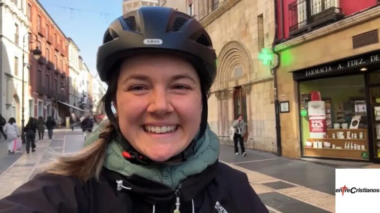 Carola Mehltretter evangelizó 12 paises en bicicleta