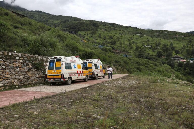 Inundaciones en Himalaya: Desaparecidos y tragedia inminente