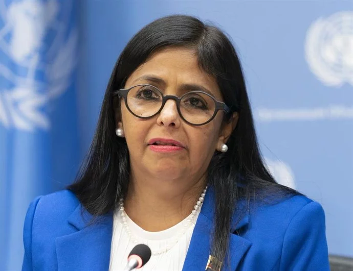 Delcy Rodríguez critica show de Pam Bondi contra Maduro