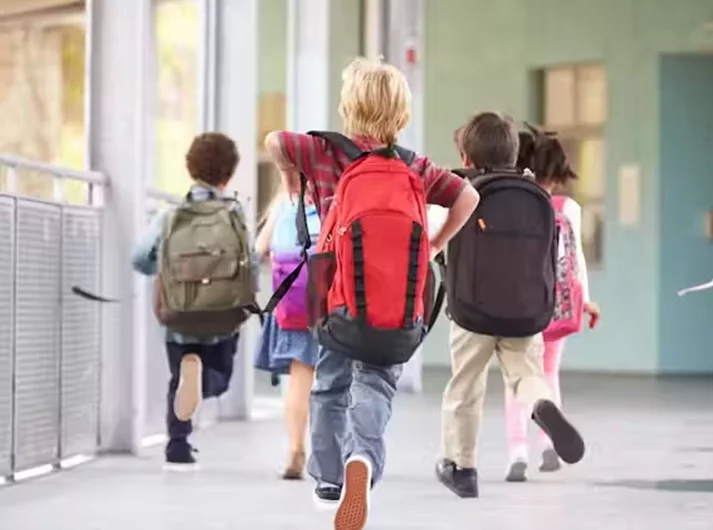 Útiles escolares gratis en NYC para dominicanos