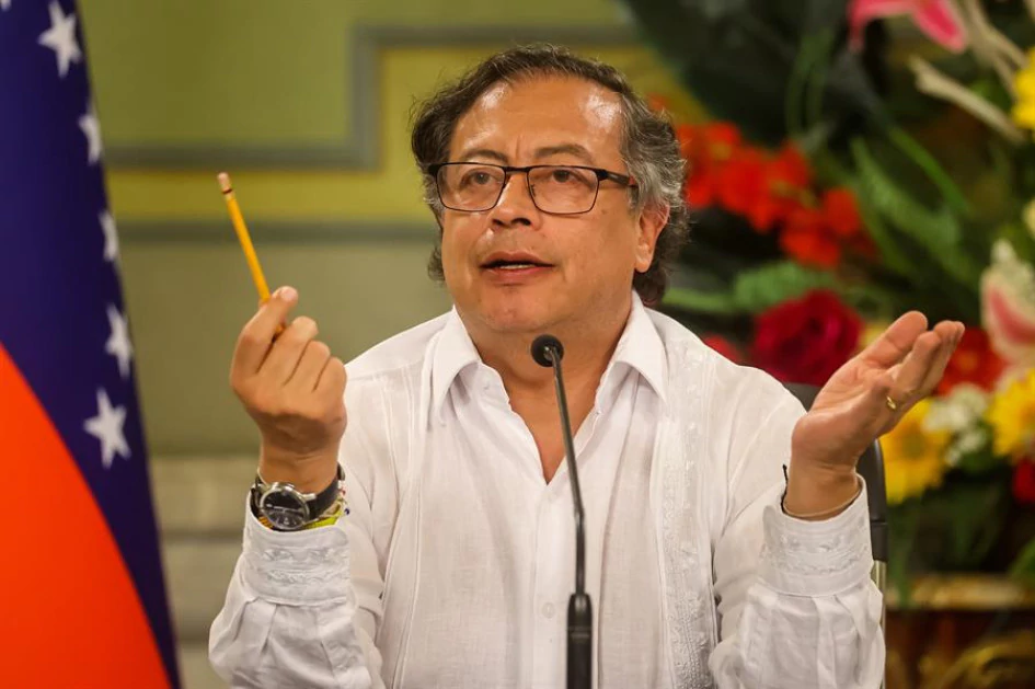 Gustavo Petro lamenta la muerte de Miguel Uribe Turbay