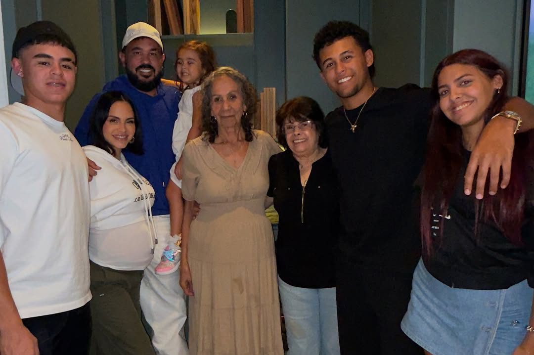 Raphy Pina comparte emotivo momento familiar junto a Natti Natasha y sus hijos