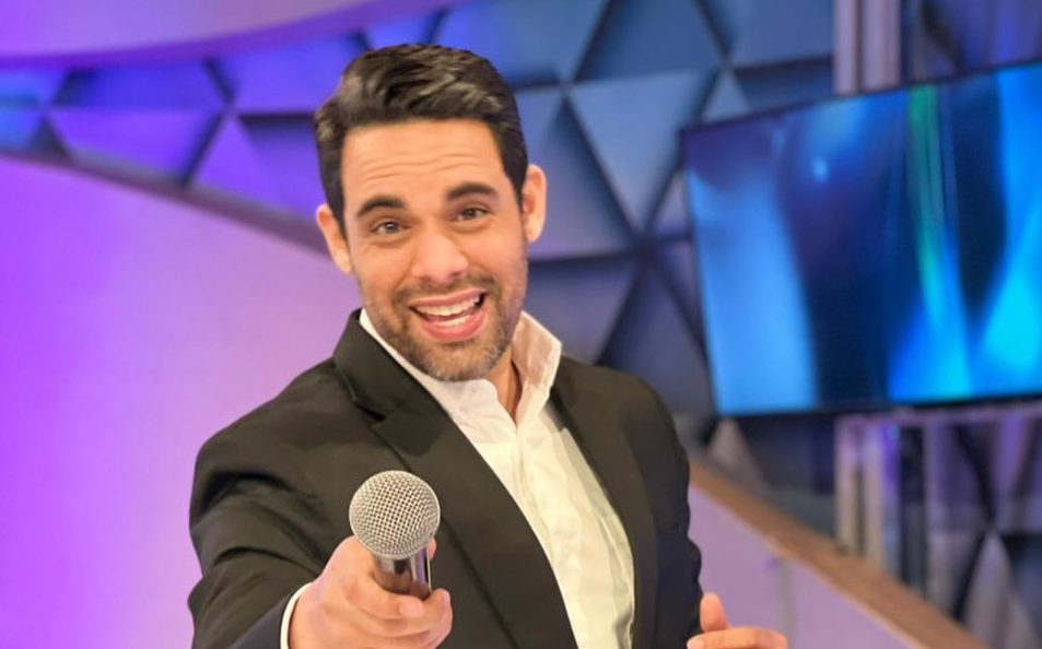 Albert Mena dedica emotivo mensaje de despedida a María Angélica Ureña