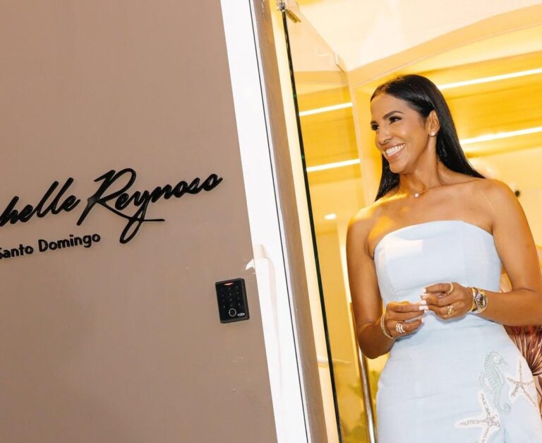 Michelle Reynoso gana el premio a diseñadora de moda femenina en la cuarta edición de Premios a la Moda Dominicana