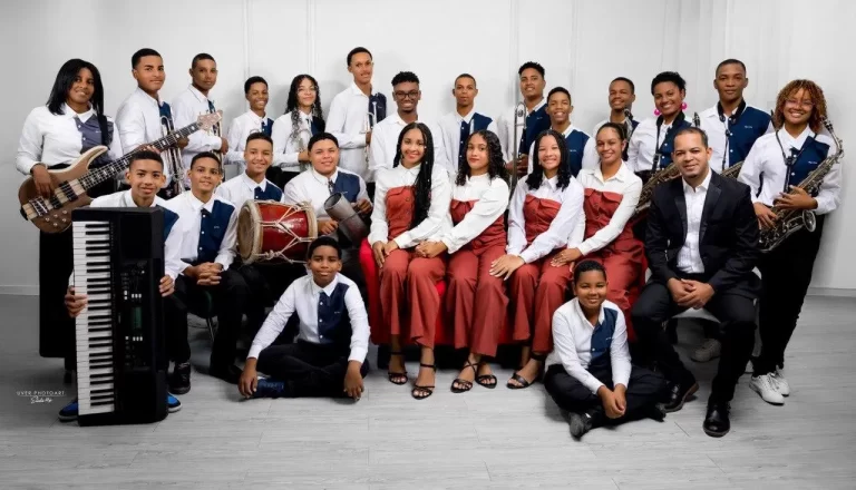 Orquesta Juvenil de Monte Plata hace historia con su primer álbum “De Vuelta al Merengue”