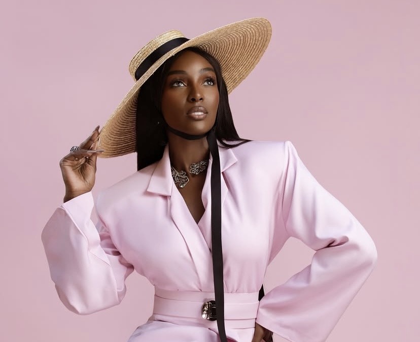 Amara La Negra cierra el verano con estilo, fuerza y representación: ¡Diva afrolatina!