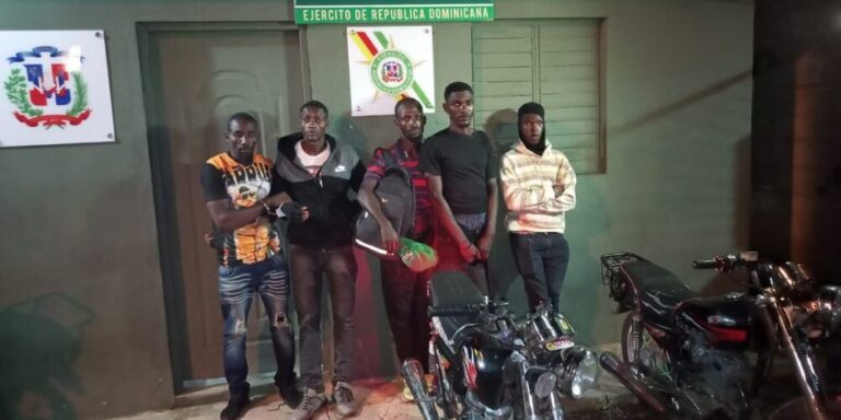 Ejército intercepta haitianos indocumentados en Dajabón