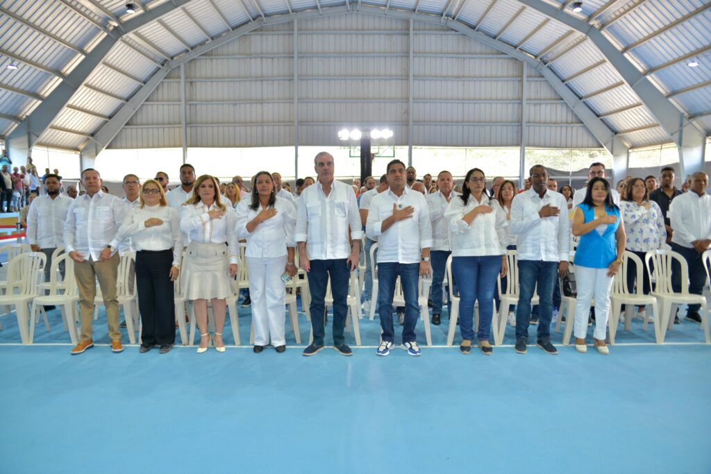Inauguración del Polideportivo de Las Caobas en SD Oeste