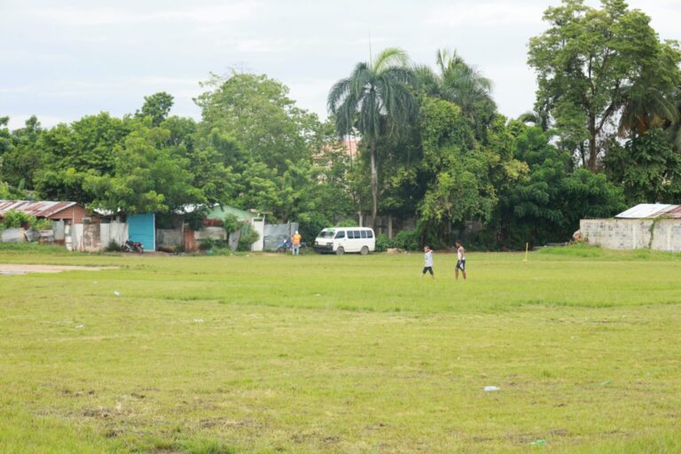 Identifican a los dos adolescentes que murieron al ser alcanzados por un rayo mientras jugaban en play de Manoguayabo