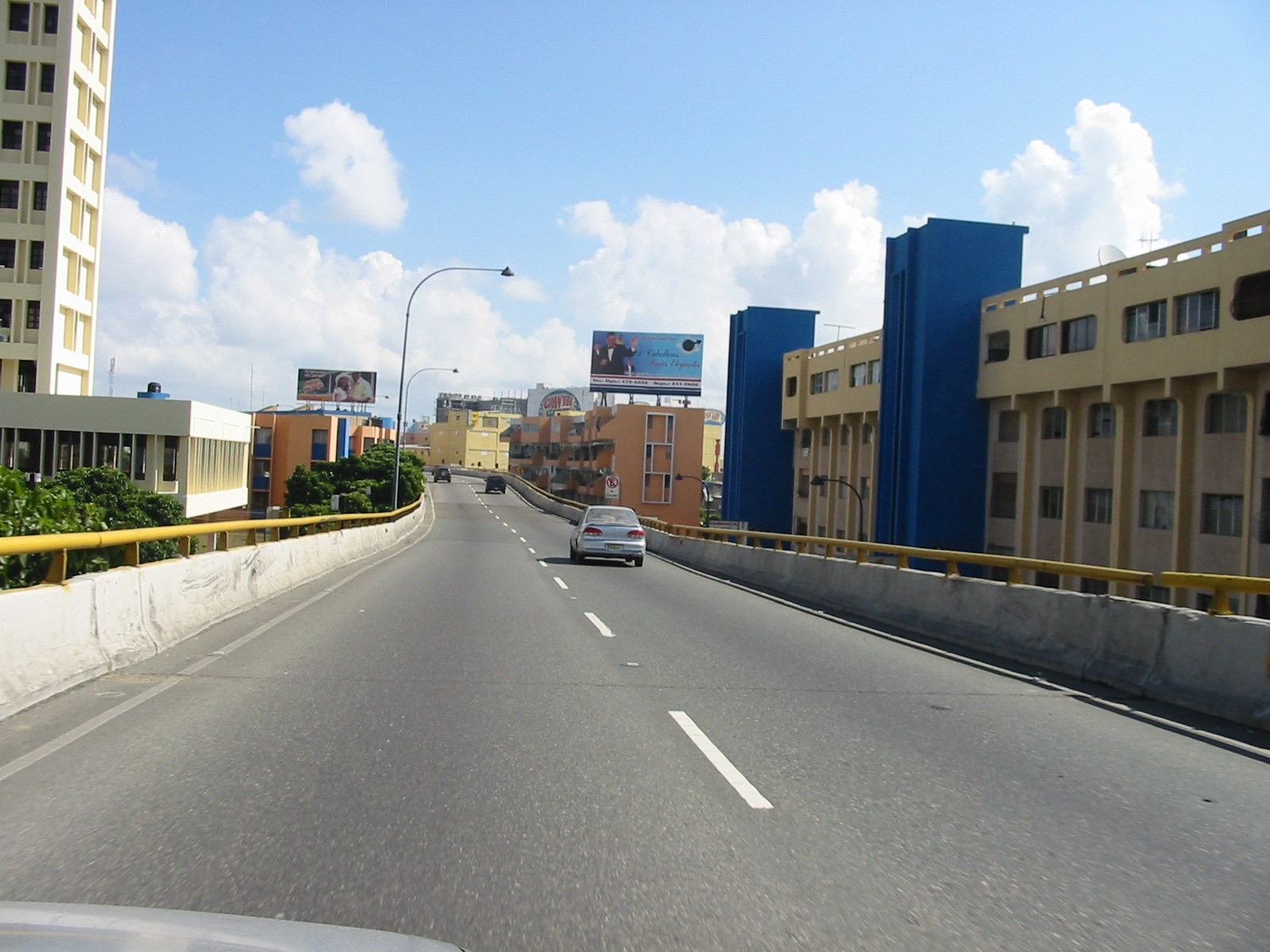 Cierre nocturno de pasos a desnivel en Santo Domingo esta sábado