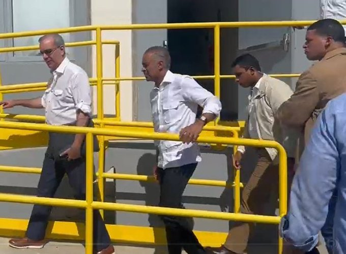 Luis Abinader visita Punta Catalina en medio de apagones