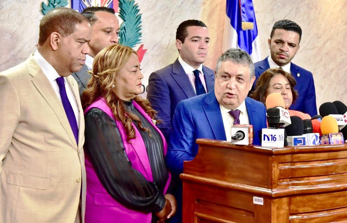 Acoso político del leonelismo al PLD en Santo Domingo