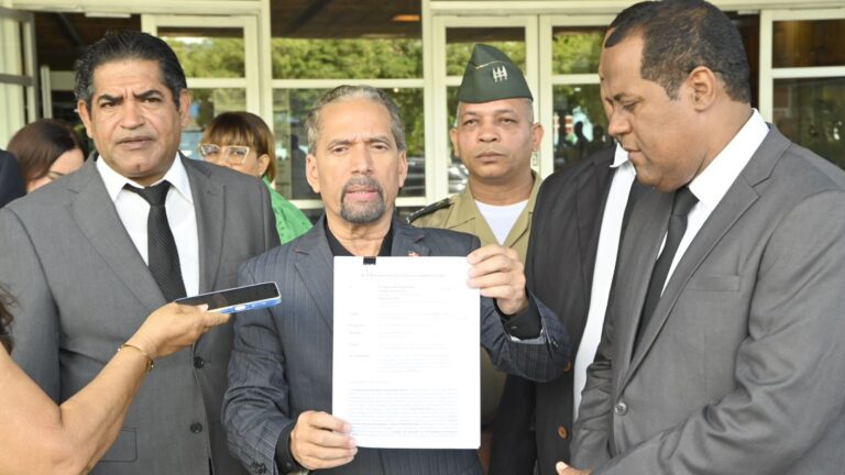 Defensa del Himno Nacional: Denuncia por Alteración