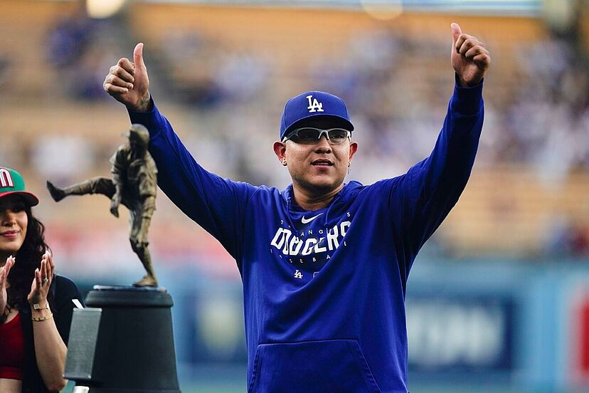 El lanzador Julio Urías podría regresar al béisbol con los Tomateros de Culiacán en la Liga Mexicana del Pacífico