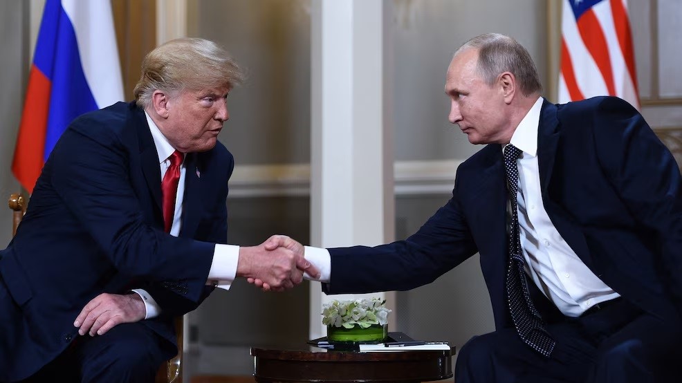 Trump dice que su reunión con Putin fue "muy productiva"