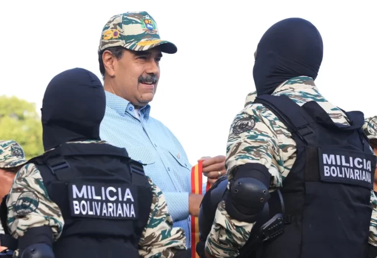 Maduro convoca alistamiento miliciano ante amenazas de EE.UU.
