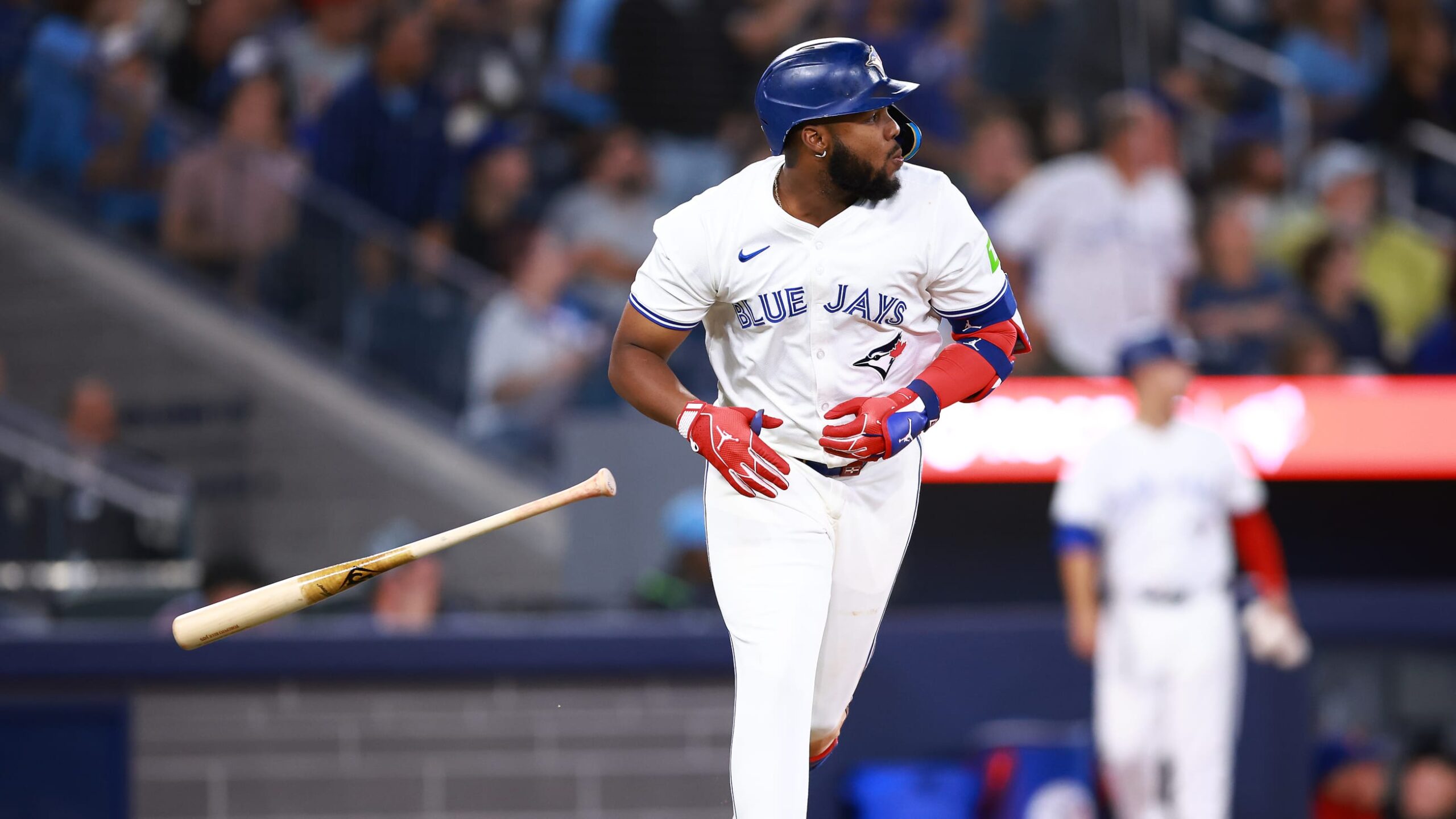 Vladimir Guerrero Jr, conectó su jonrón 21 de la temporada en la derrota de Toronto ante Texas