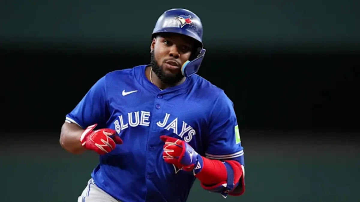 El dominicano Vladimir Guerro Jr, disparó cuatro hits en un partido donde su equipo los Azulejos de Toronto impuso una marca