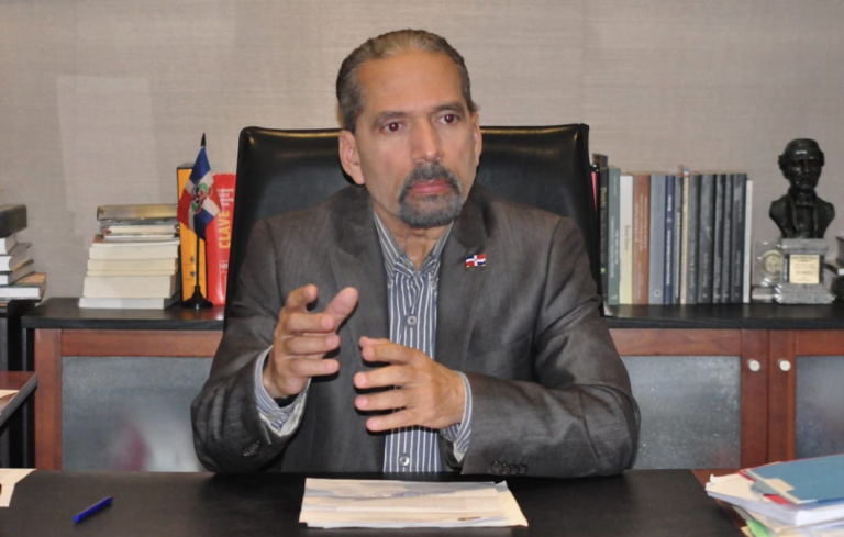 Controversia por modificación del Himno Nacional dominicano