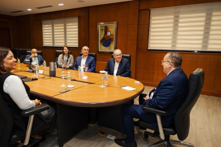 Fortalecimiento del diálogo con empresarios en RD