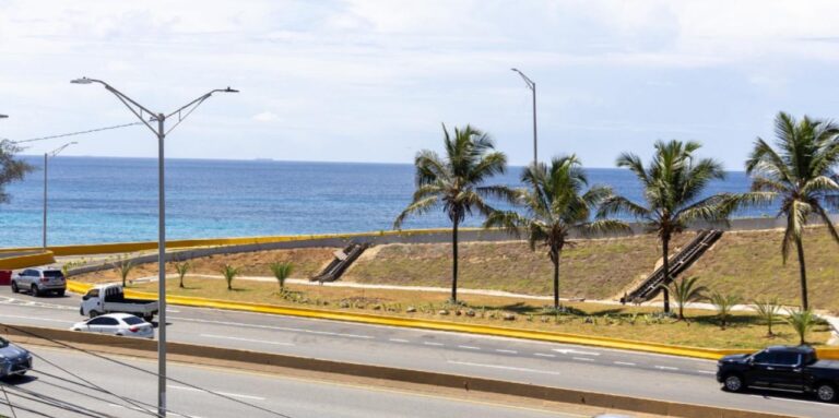 Puente de la Avenida Hípica listo pero sigue cerrado: cuatro años después, conductores siguen esperando su reapertura