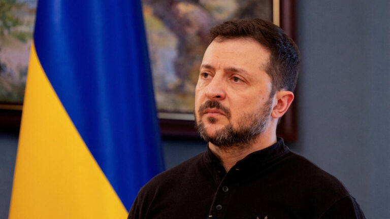 Zelenski acusa a Putin de evitar el diálogo para la paz mientras continúan los ataques en Ucrania