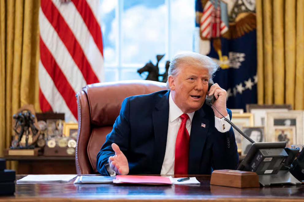 Micrófono abierto capta a Trump afirmando que por él Putin quiere un acuerdo sobre Ucrania